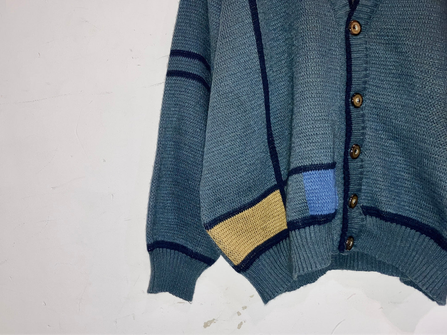 Old Design Knit Cardigan