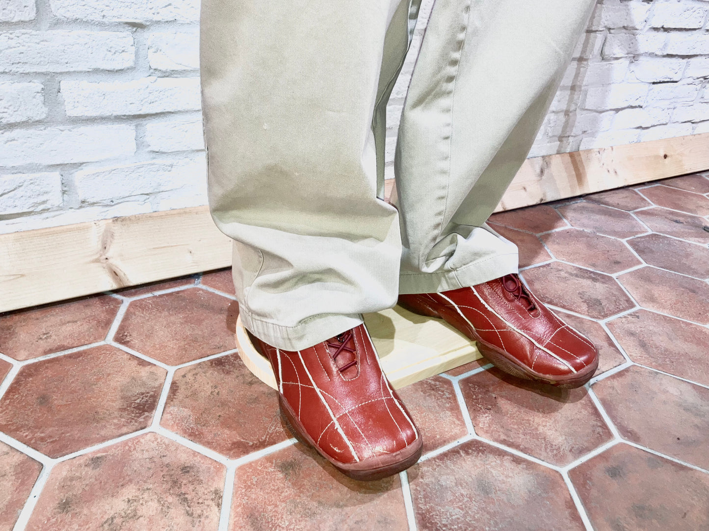 Old Design Leather Shoes