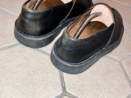 Old Design Leather Shoes