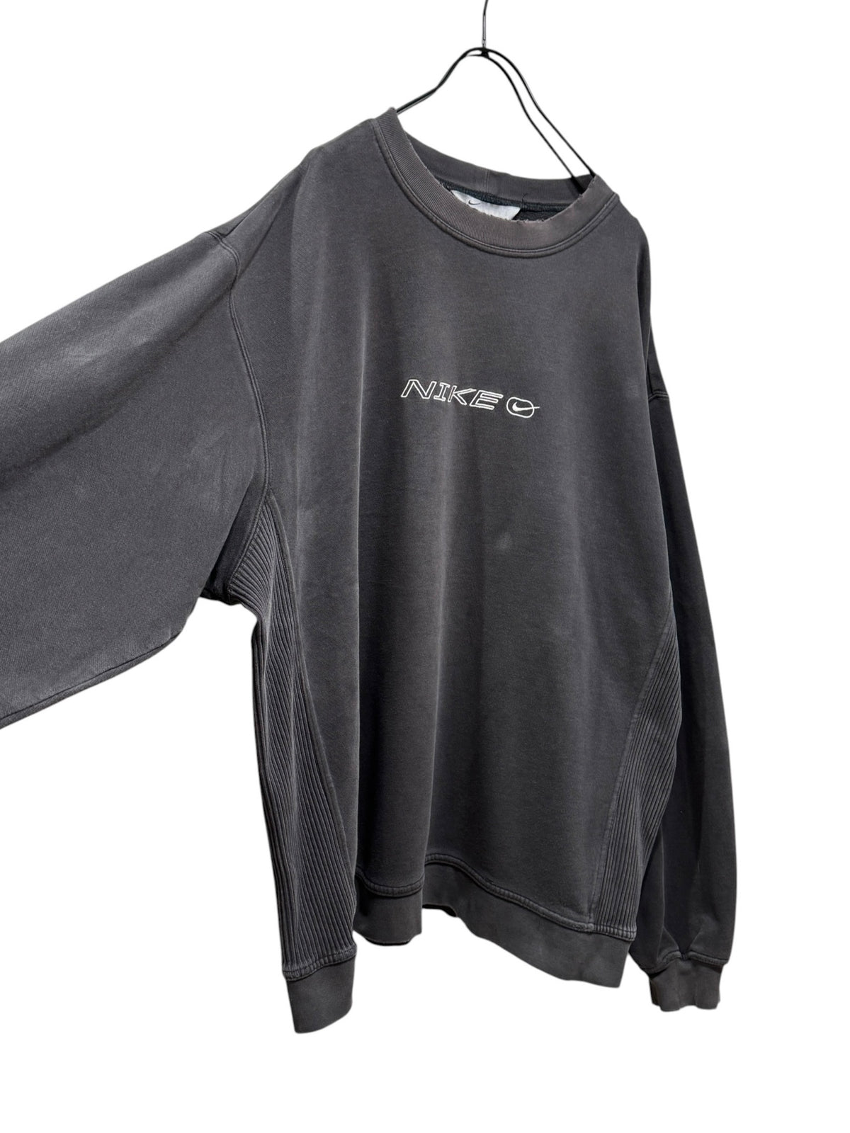 Old Nike Embroidered Sweatshirt