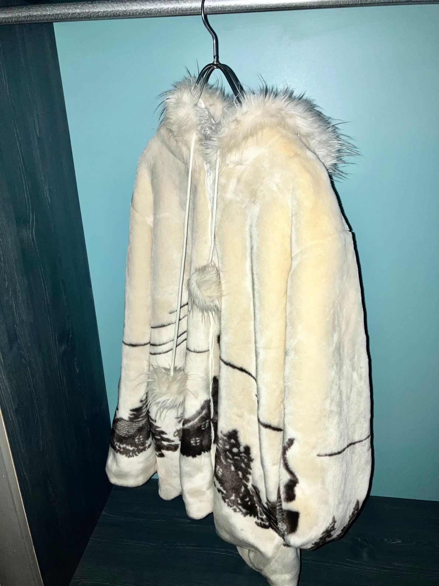 Old "Pon Pon" Hoodie Fur Coat