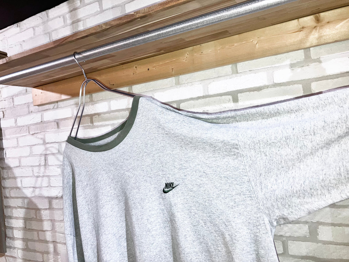 "NIKE" 00s Oversized Design LS Tee