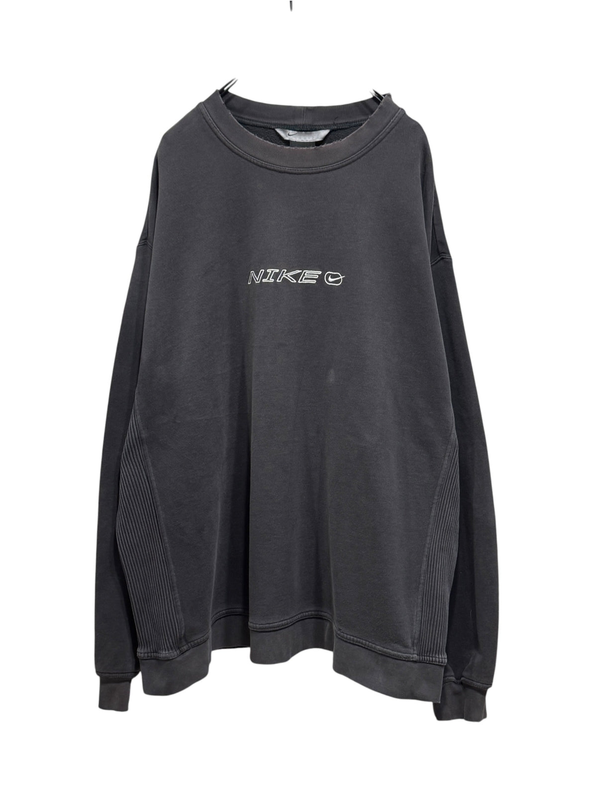 Old Nike Embroidered Sweatshirt