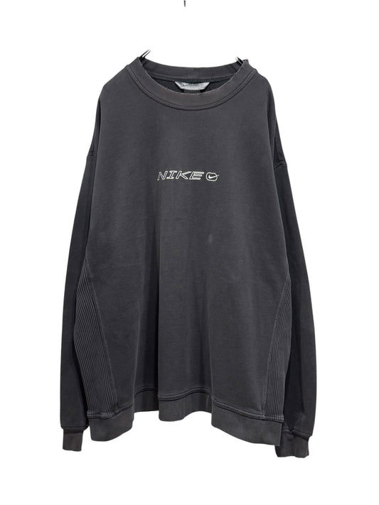 Old Nike Embroidered Sweatshirt