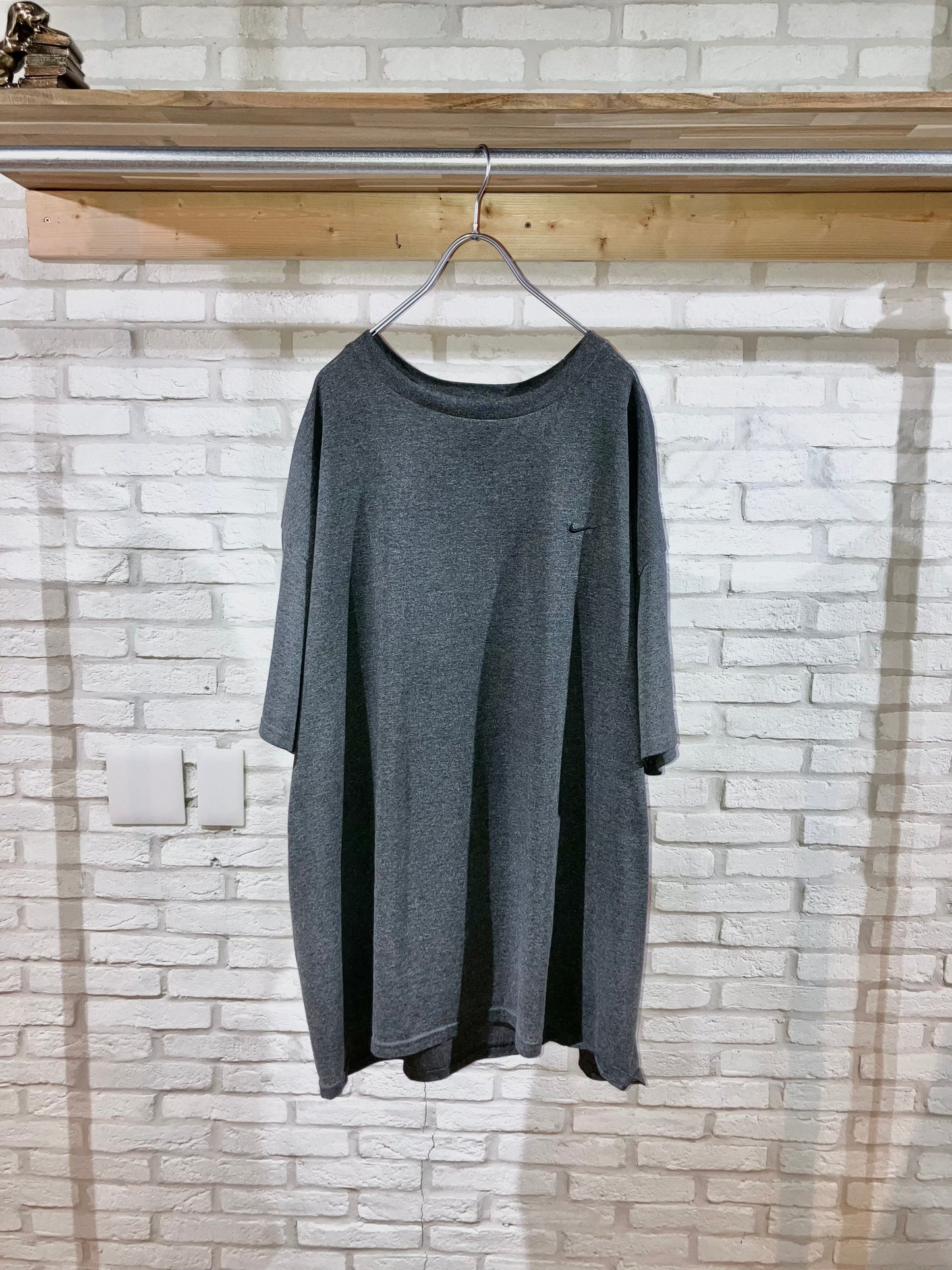 "NIKE" 00s Oversized Swoosh Tee