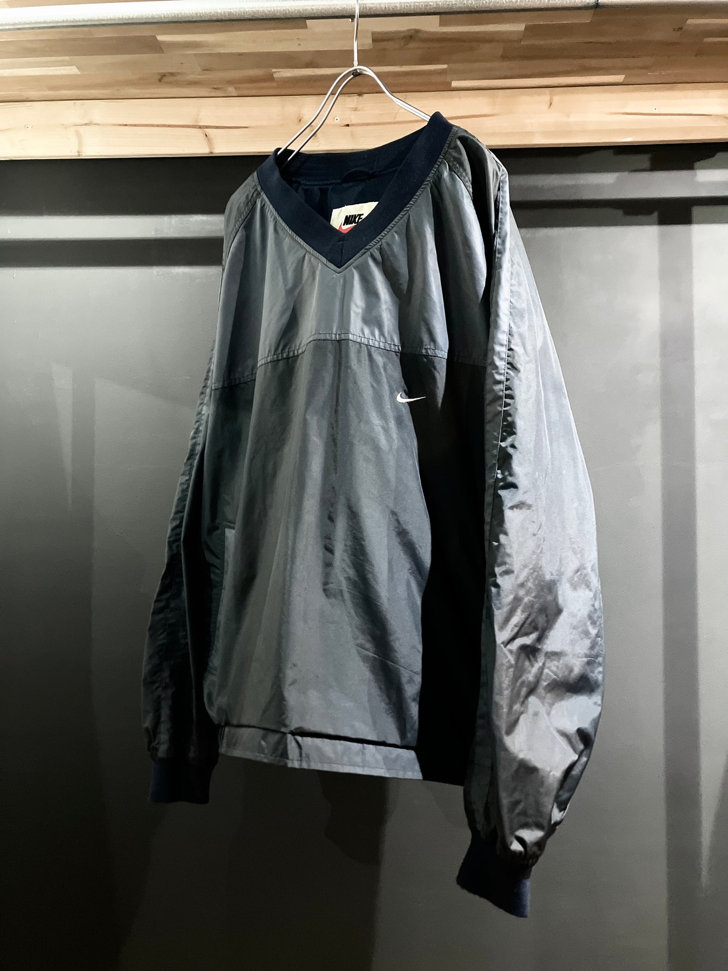 "NIKE" Old Rubber Coating Pollover Tops