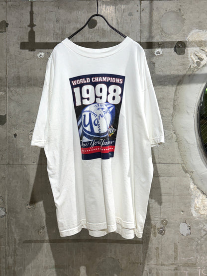 90s vintage Adidas MLB New York Yankees World Champs Tee