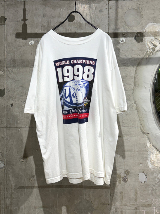 90s vintage Adidas MLB New York Yankees World Champs Tee