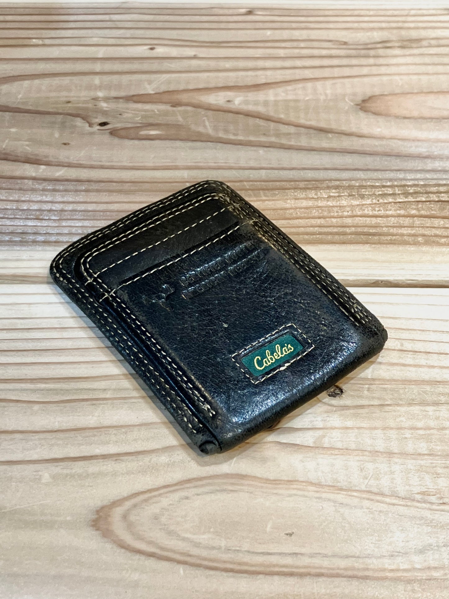 "Cabela's" Old Leather Card Case