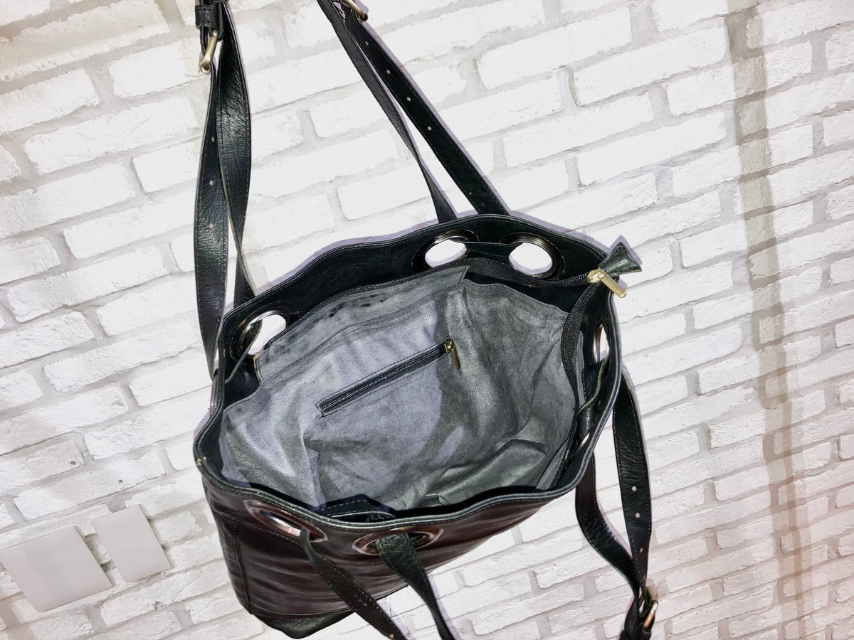 00s Design Leather Bag