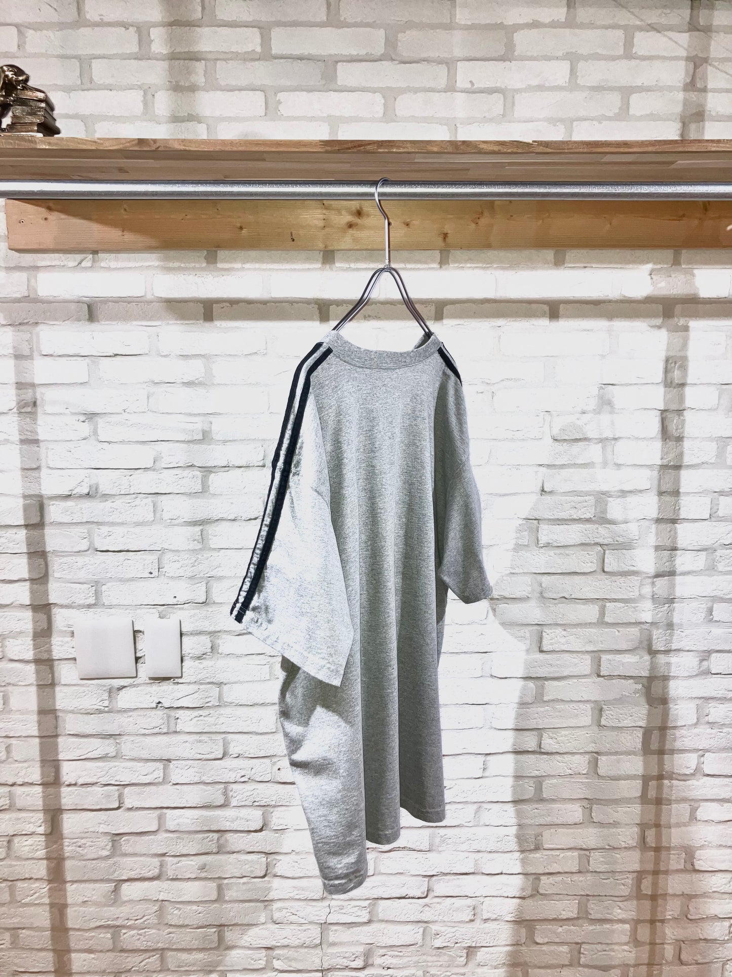 "adidas" Old Design Tee