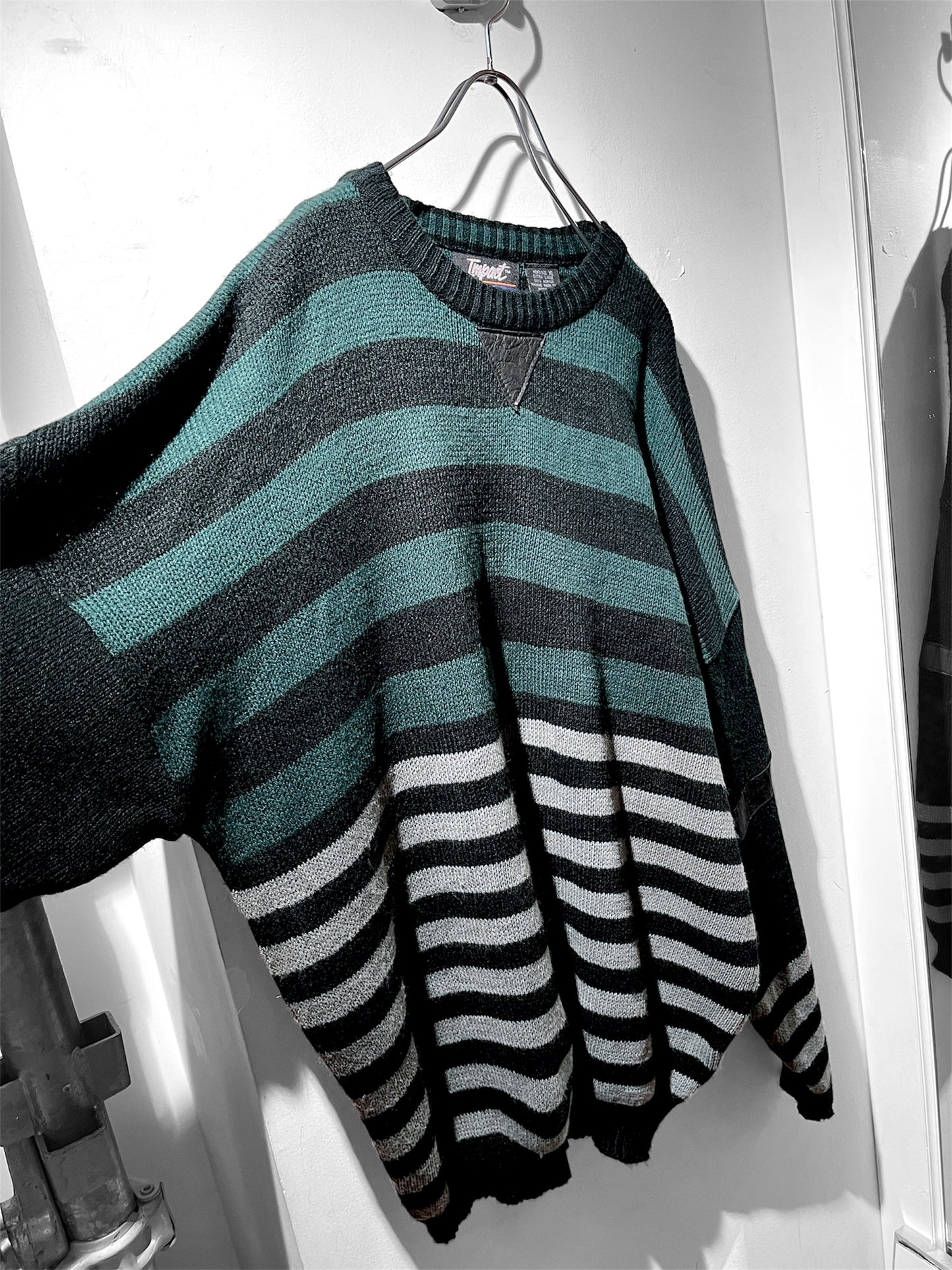 Mulch border leather patch sweater