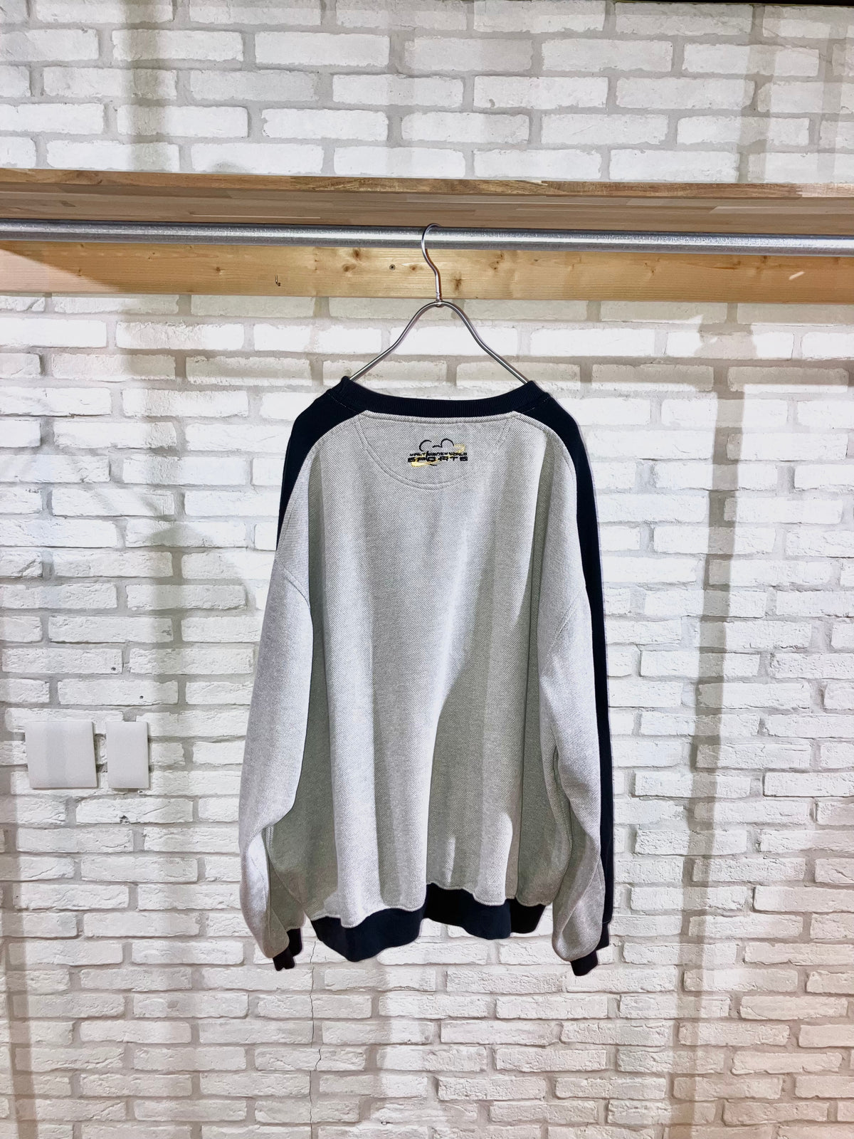 "Disney" 00s Design Sweat