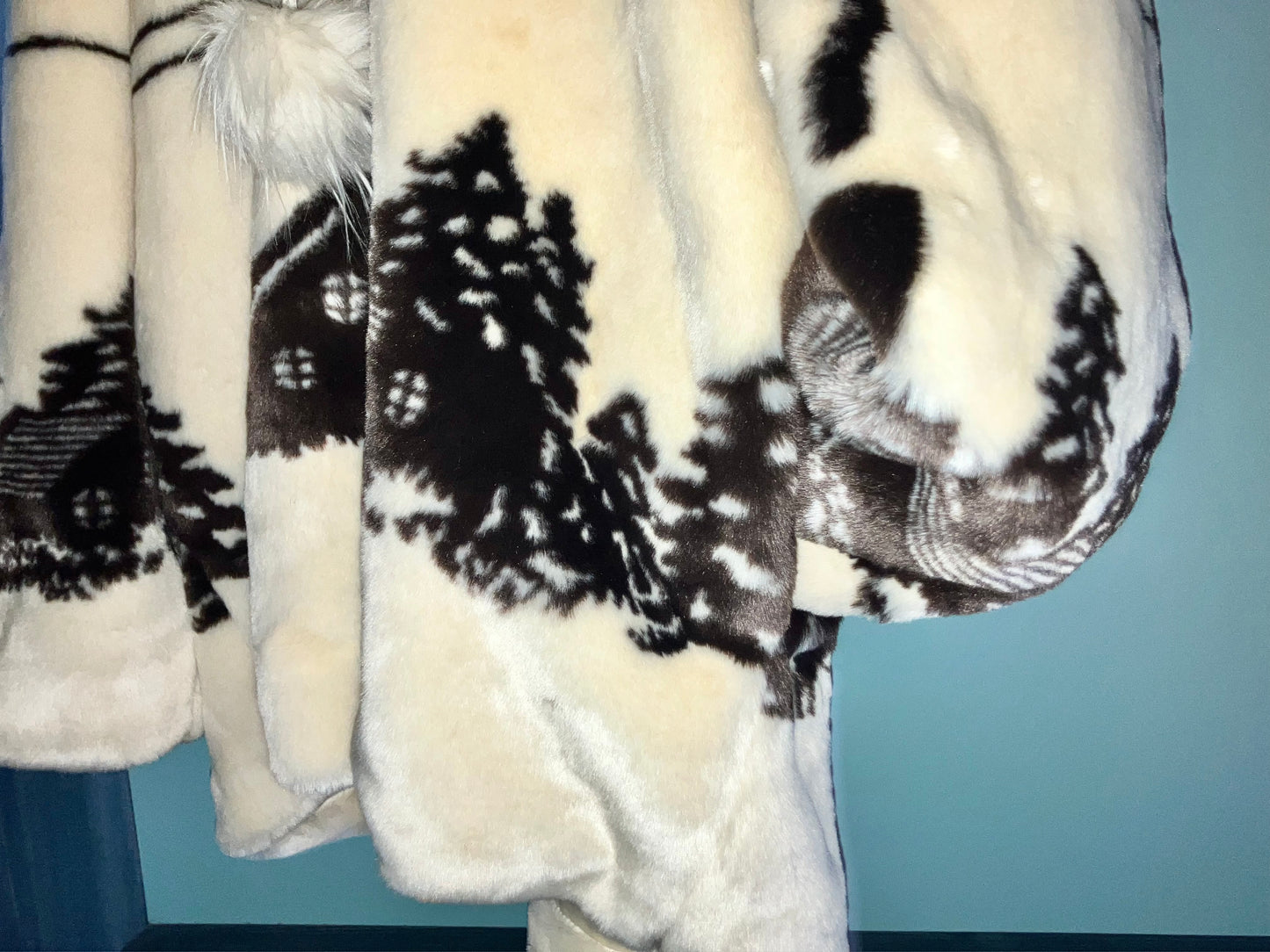 Old "Pon Pon" Hoodie Fur Coat