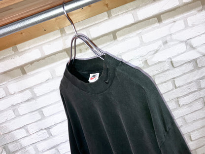 "NIKE" Old Mock Neck Tee