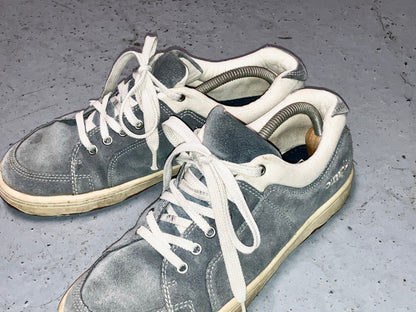 "Simple" 00s Design Fat Sneaker