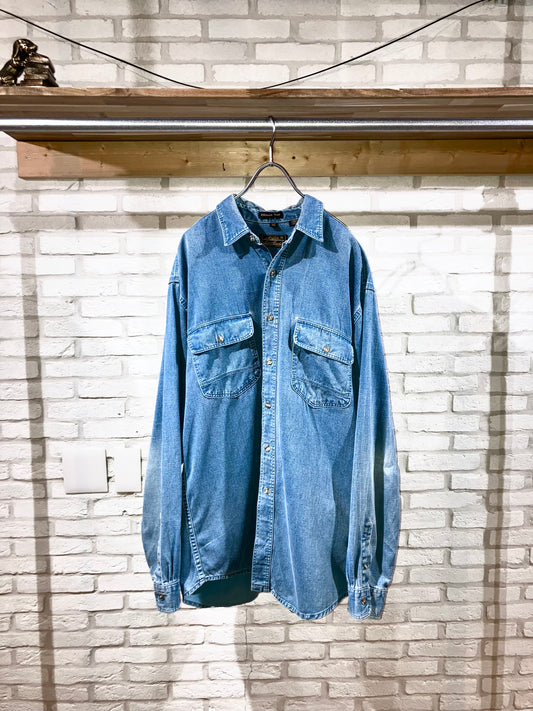 "Eddie Bauer" Vintage Good Color Shirt