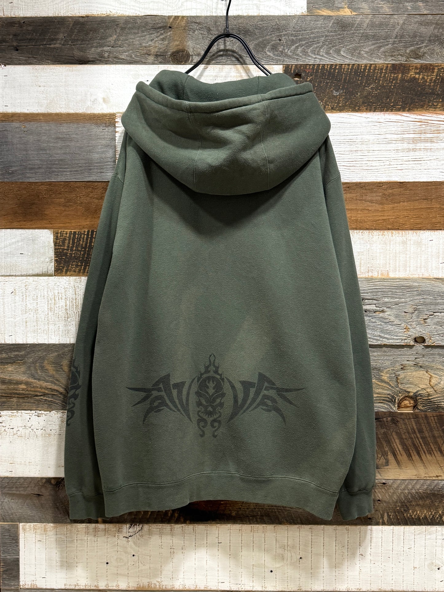 00s Top Heavy Tribal Dragon Hoodie