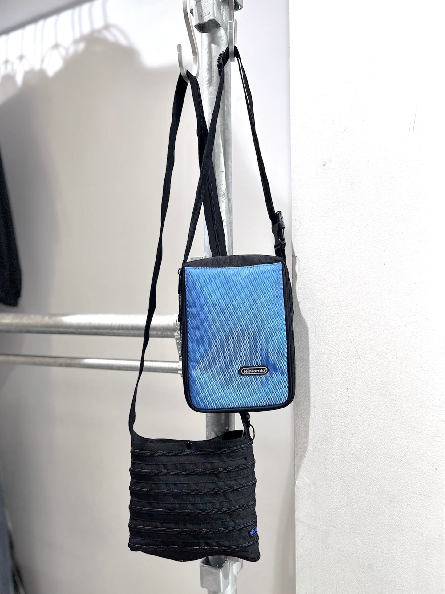 Nintendo gadget protector shoulder bag