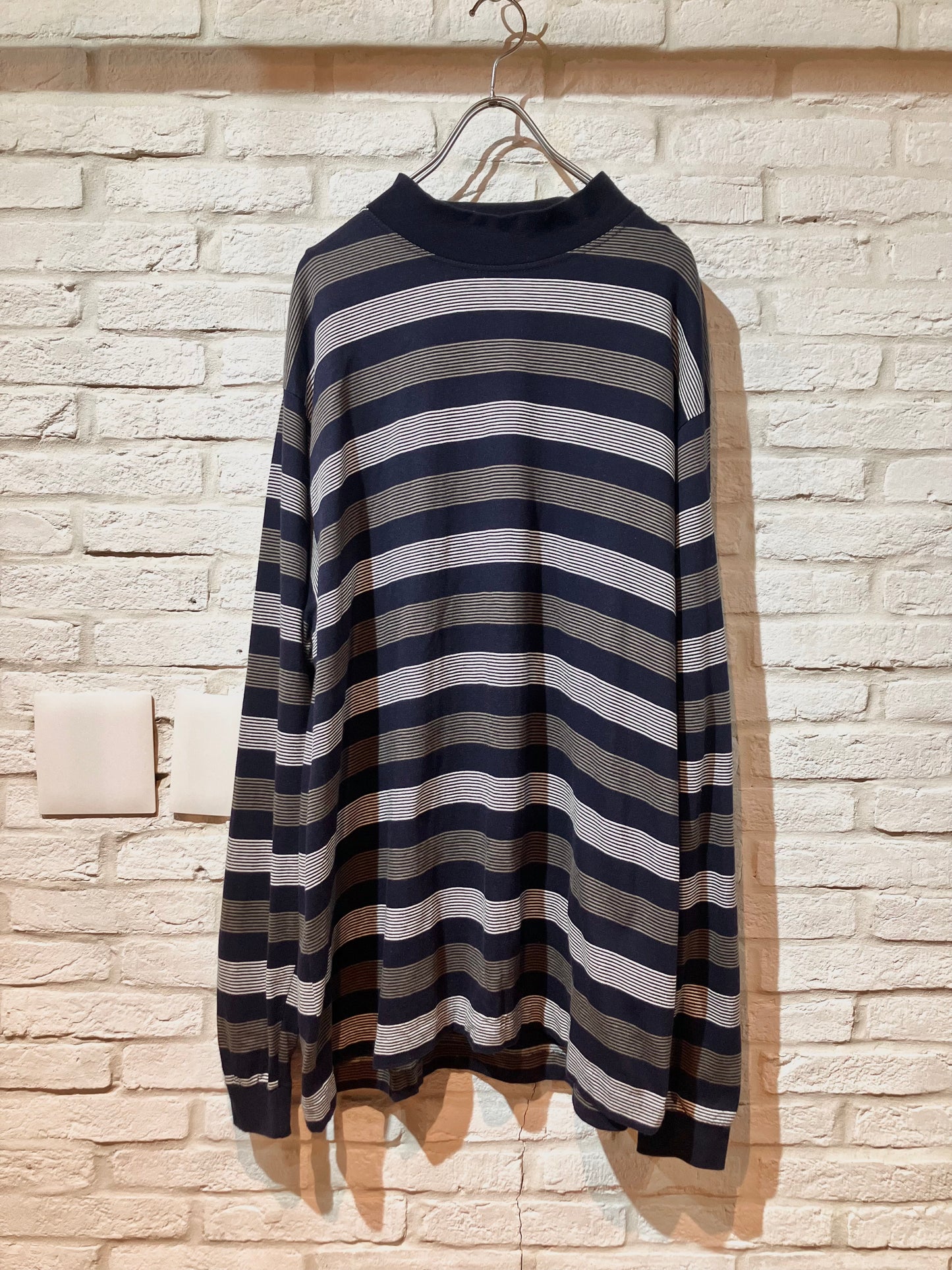 Old Border Mock Neck LS Tee