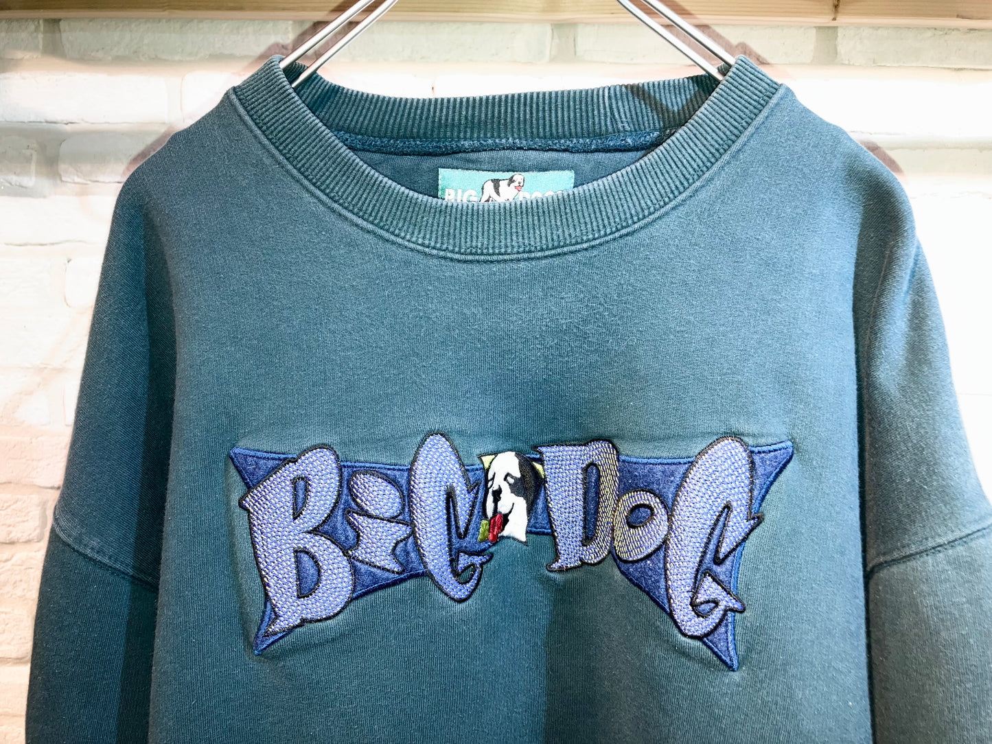 "BIG DOGS" 00s Nice Font Sweat