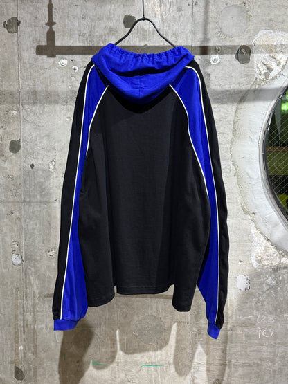 00s Design Hooded LS Tee