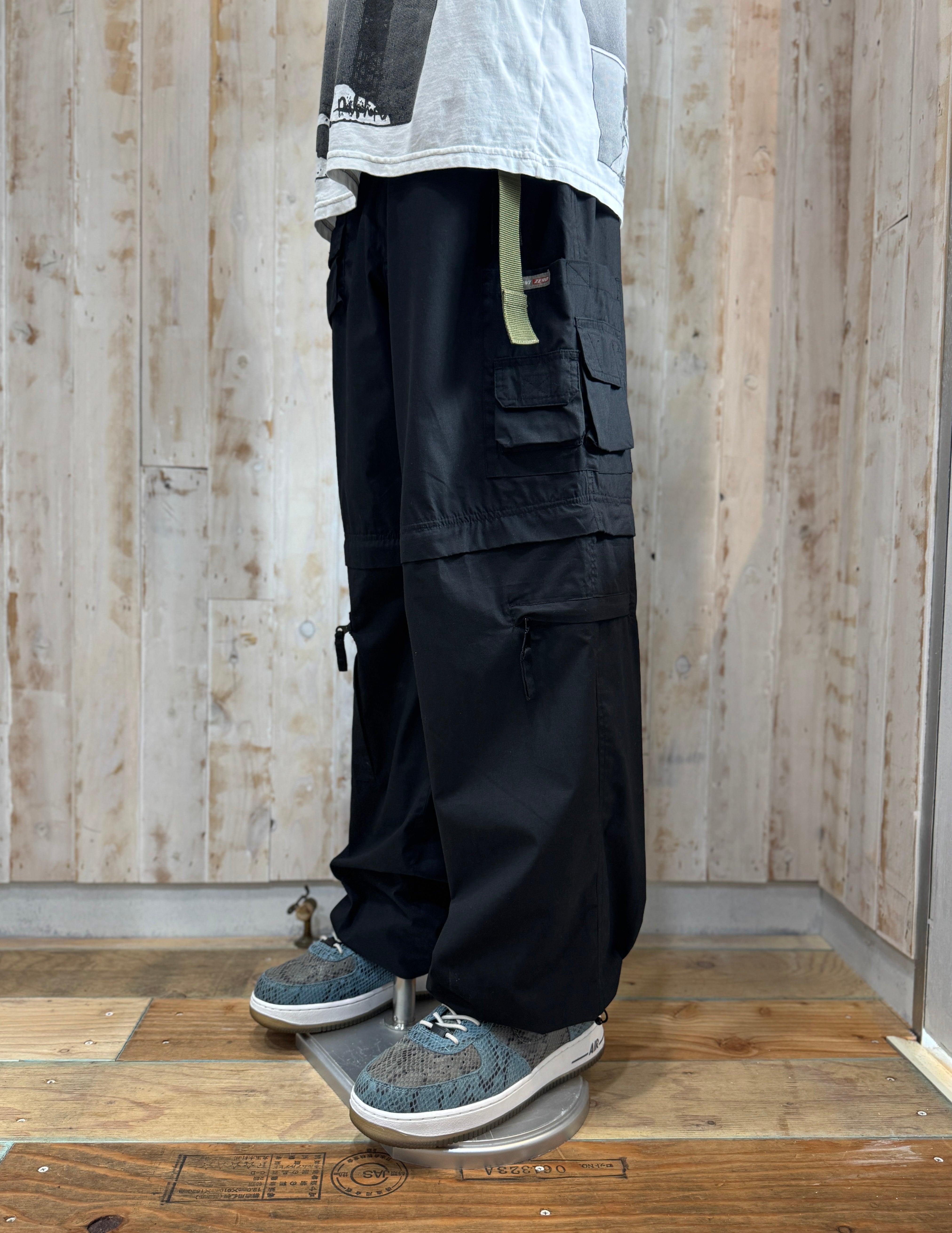 00s Gimmick Zip-off Cargos – BUSINESS AS USUAL