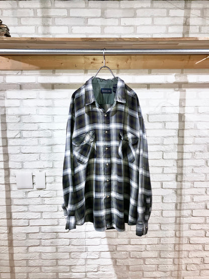 Old Oversized Shadow Check Shirt