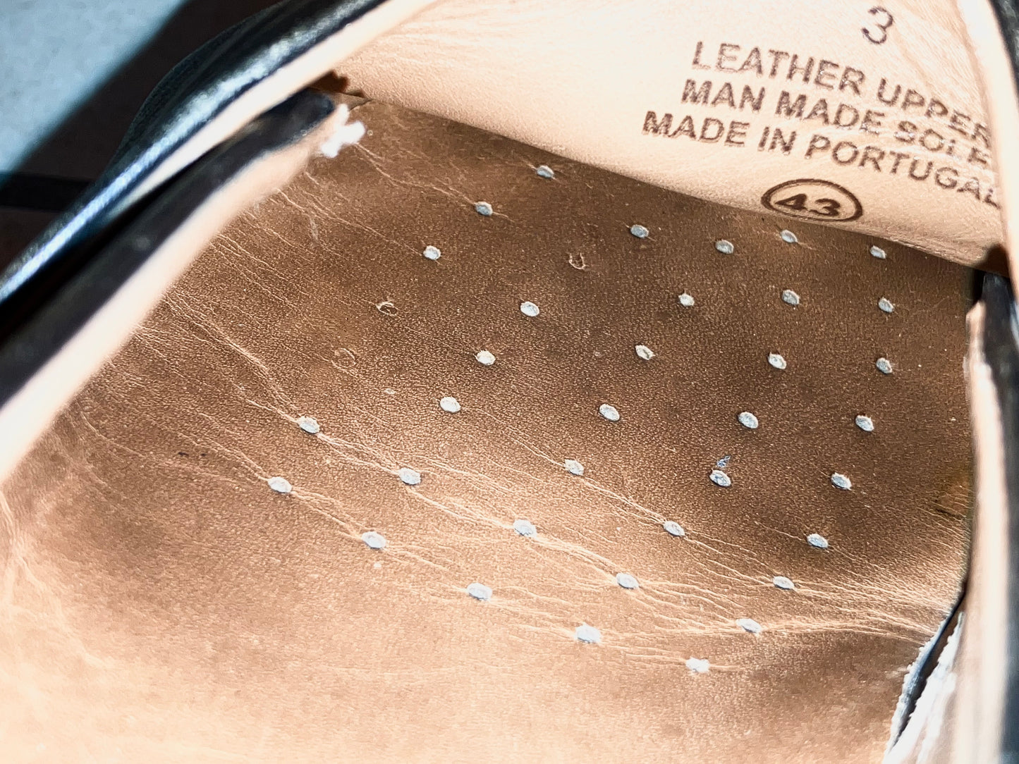 Old Design Leather Shoes