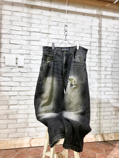 Old Distressed Wide Denim Pants