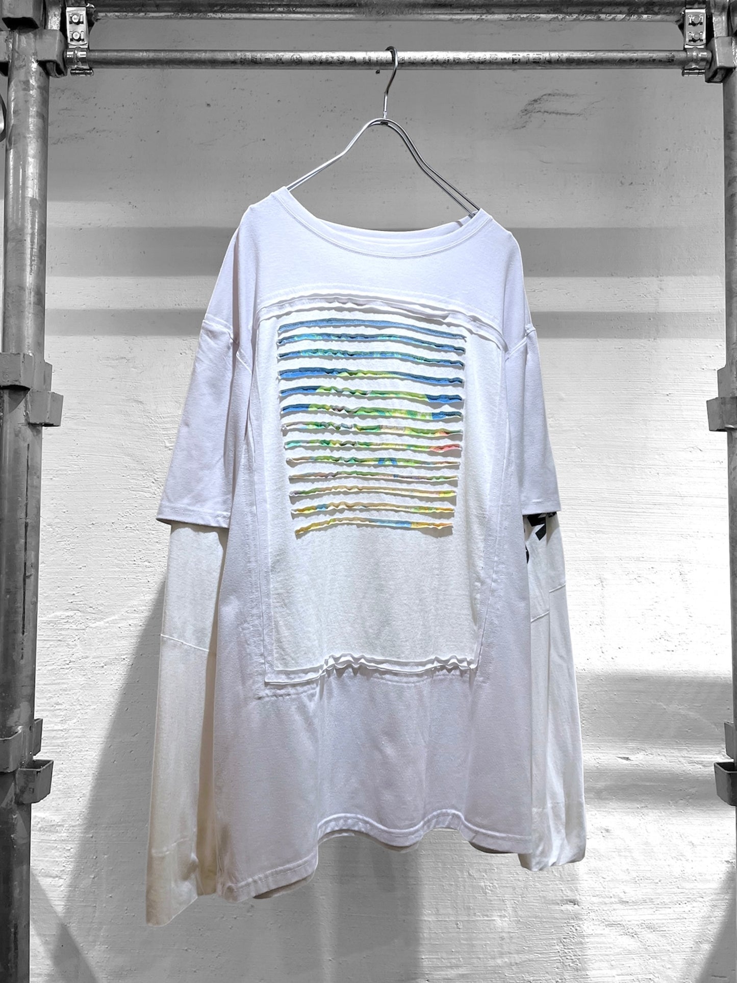 REMAKEBYK CUT OUT L/S TEE