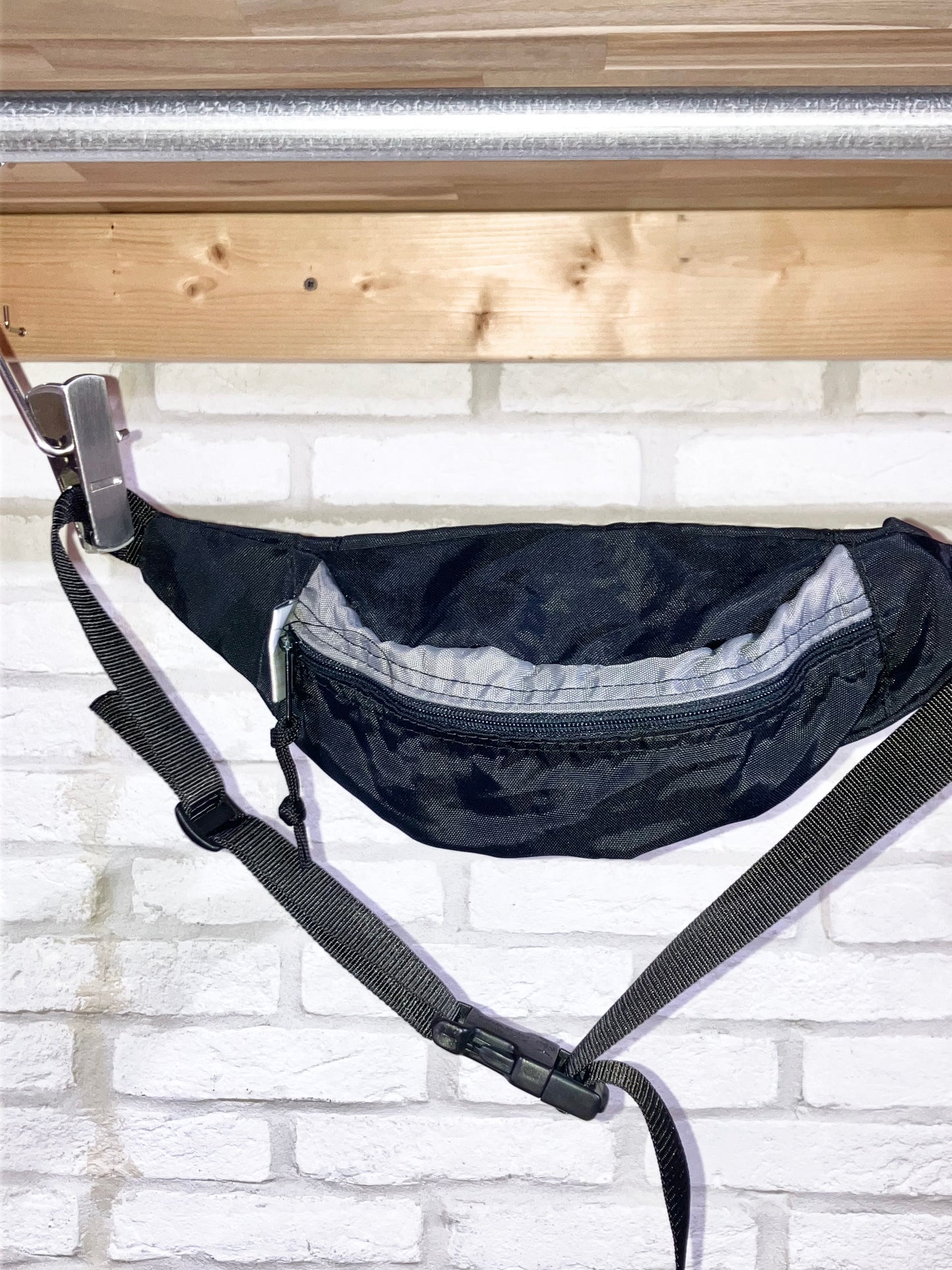 "OUTDOOR PRODUCTS" Old Waist Bag