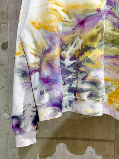 Tie Dye Sweatshrit