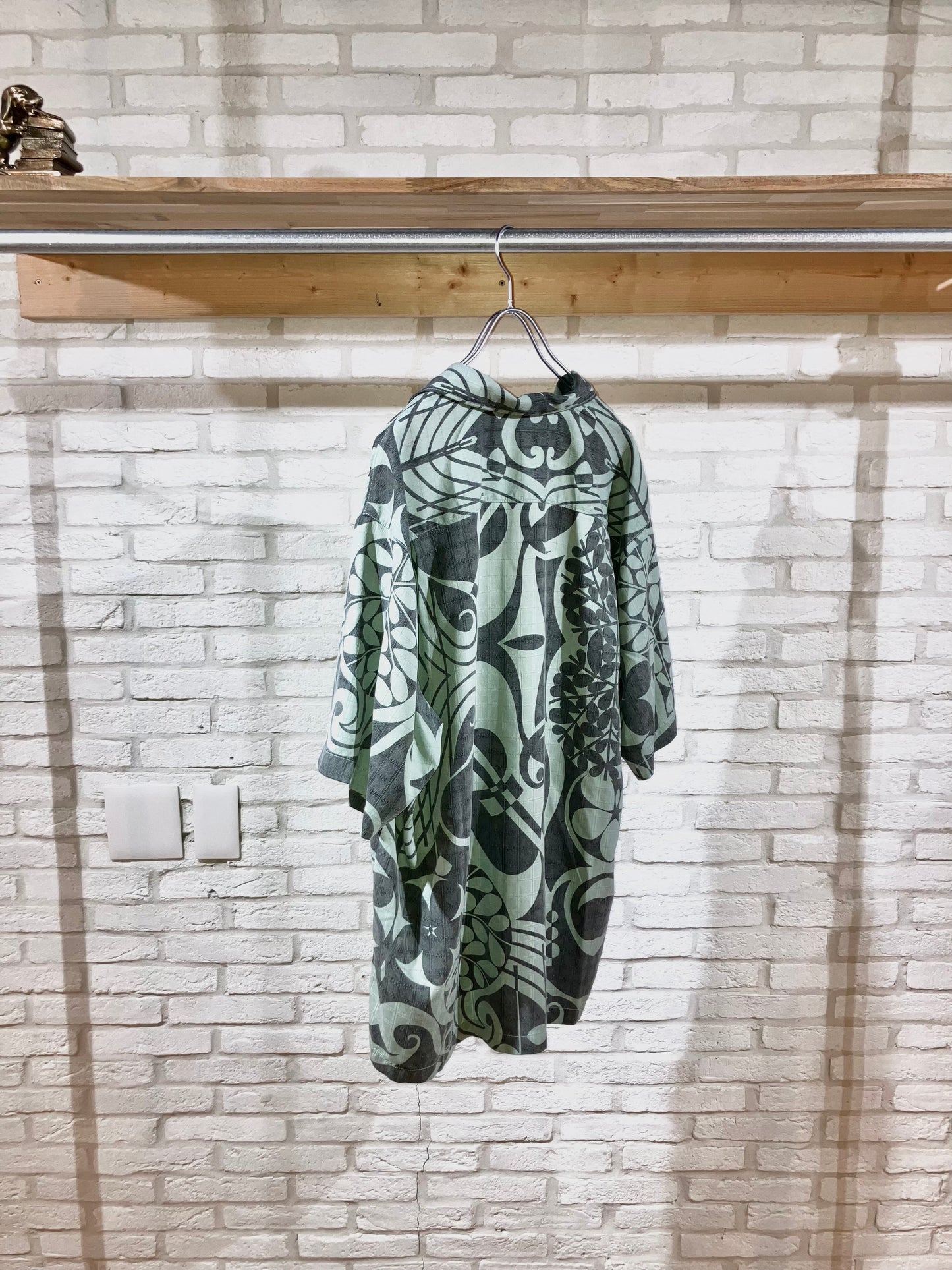 "Tommy Bahama" Old Design Silk Shirt
