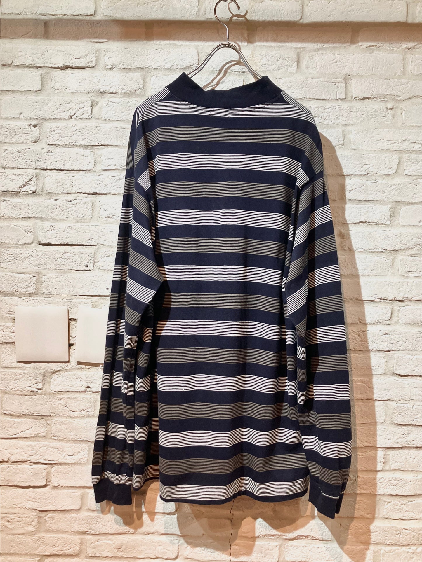 Old Border Mock Neck LS Tee
