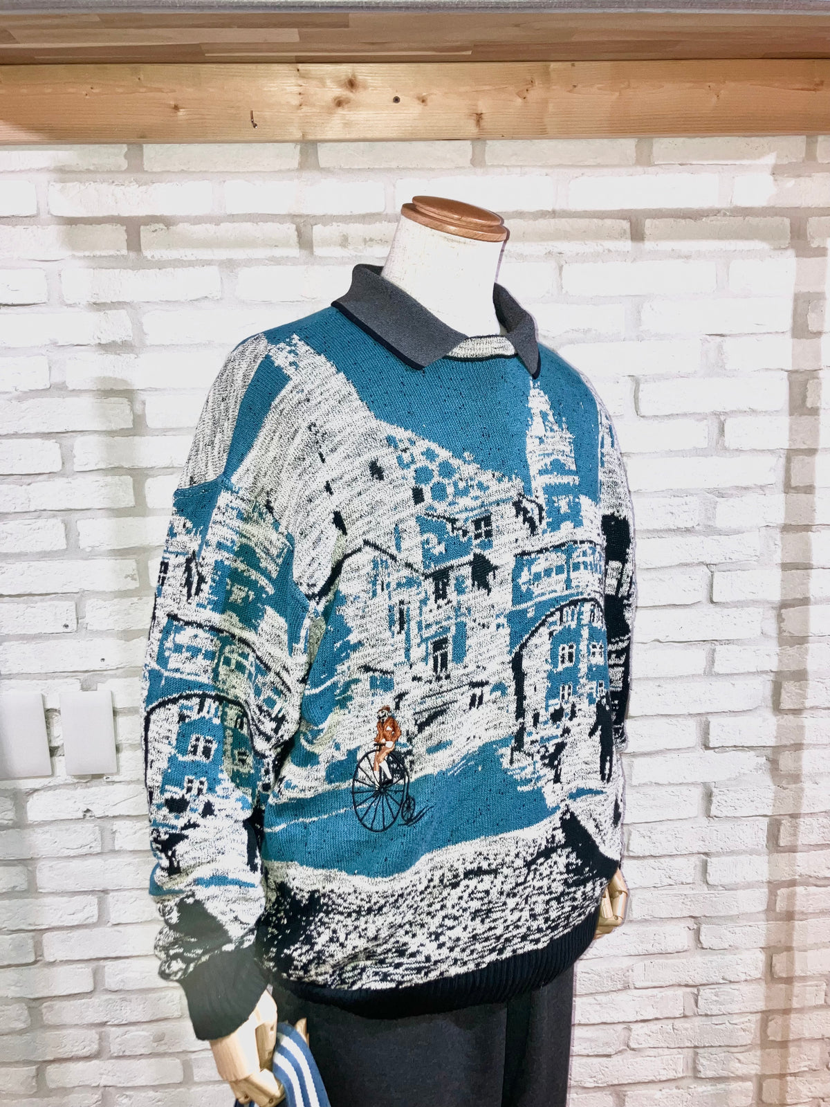 Old Design Knit