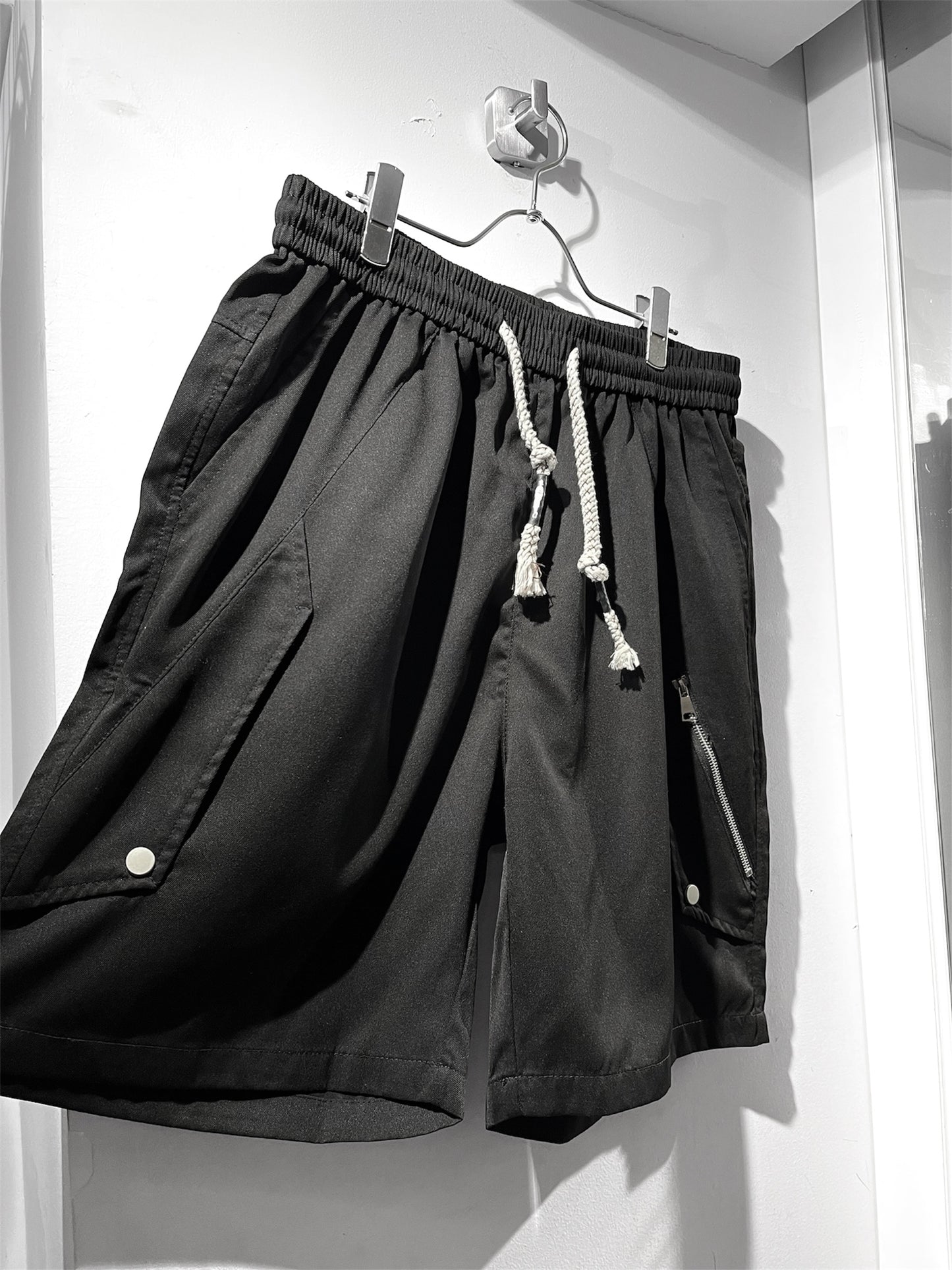 00s Flap & Zip Design Wide Shorts