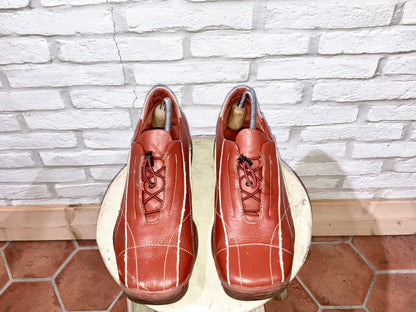 Old Design Leather Shoes