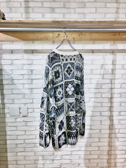 Old Design Knit
