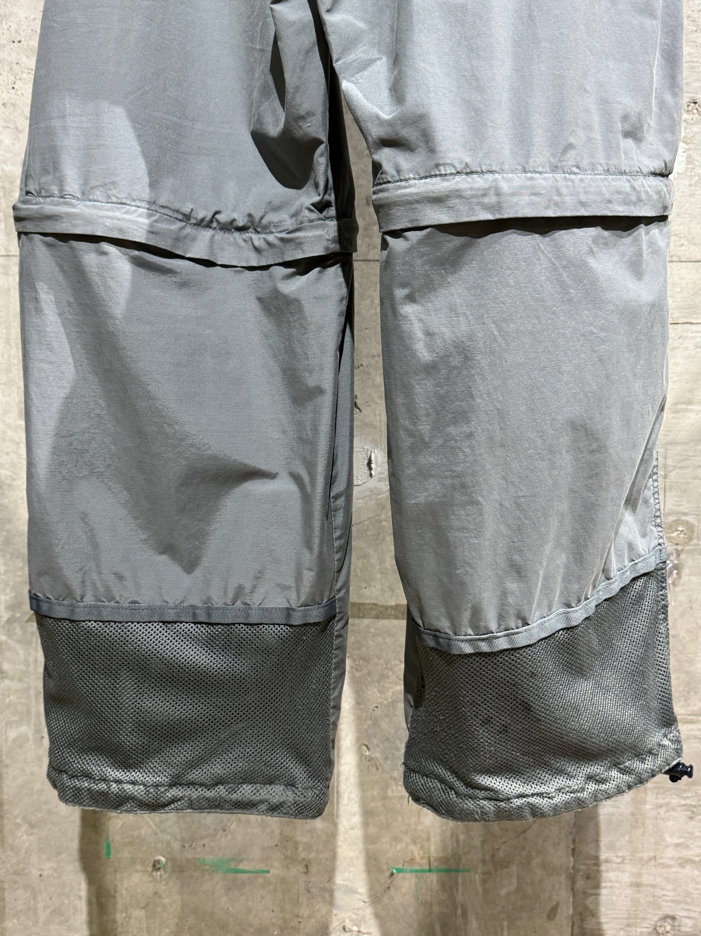 00s Vintage Grey Zip-off Cargos