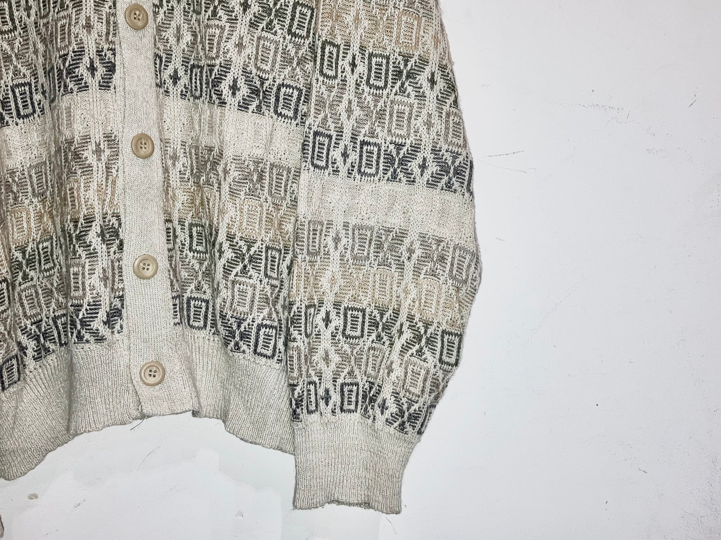 Old Design Knit Cardigan