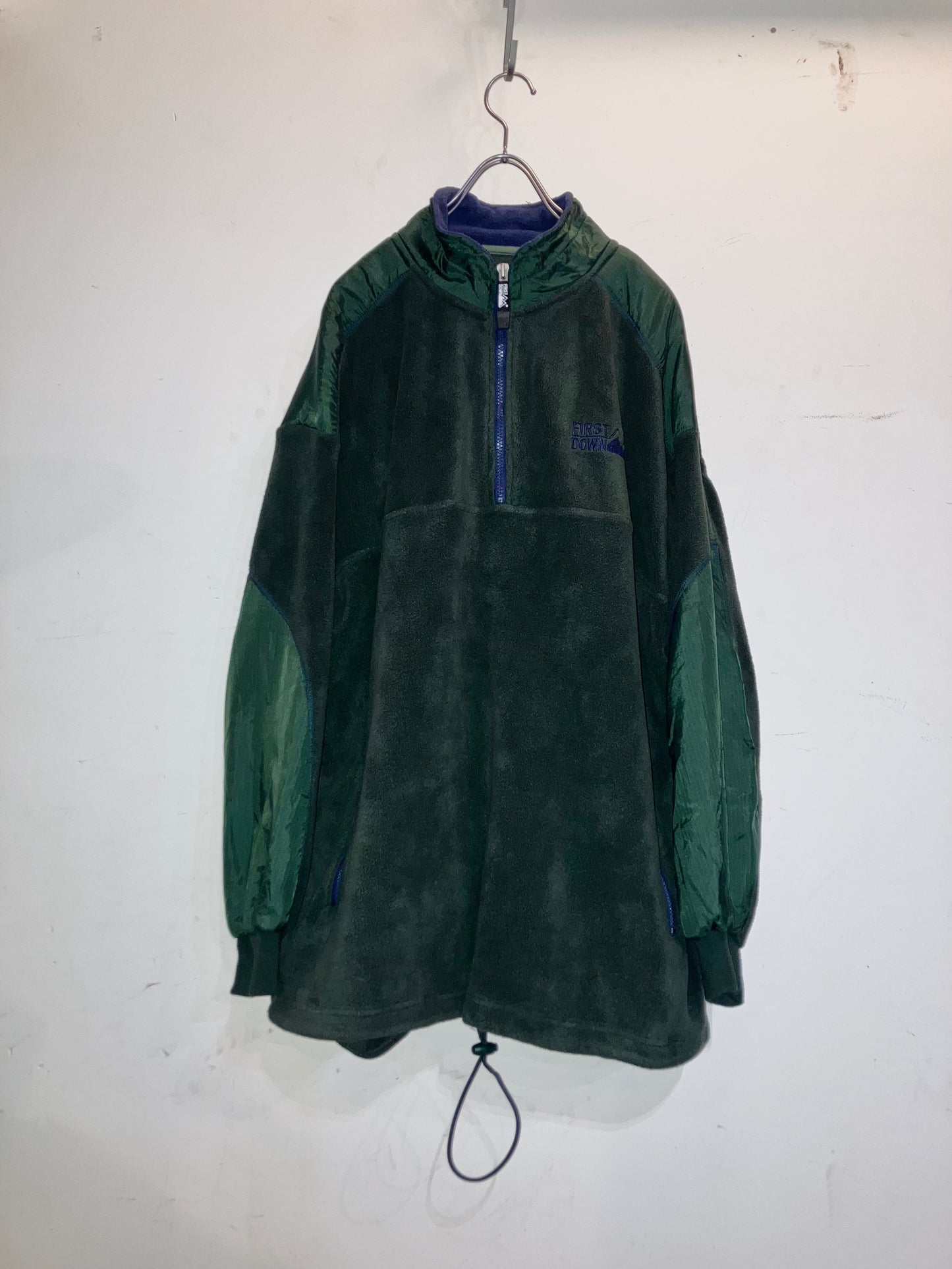 "FIRST DOWN" Old Design Fleece Pollover Tops