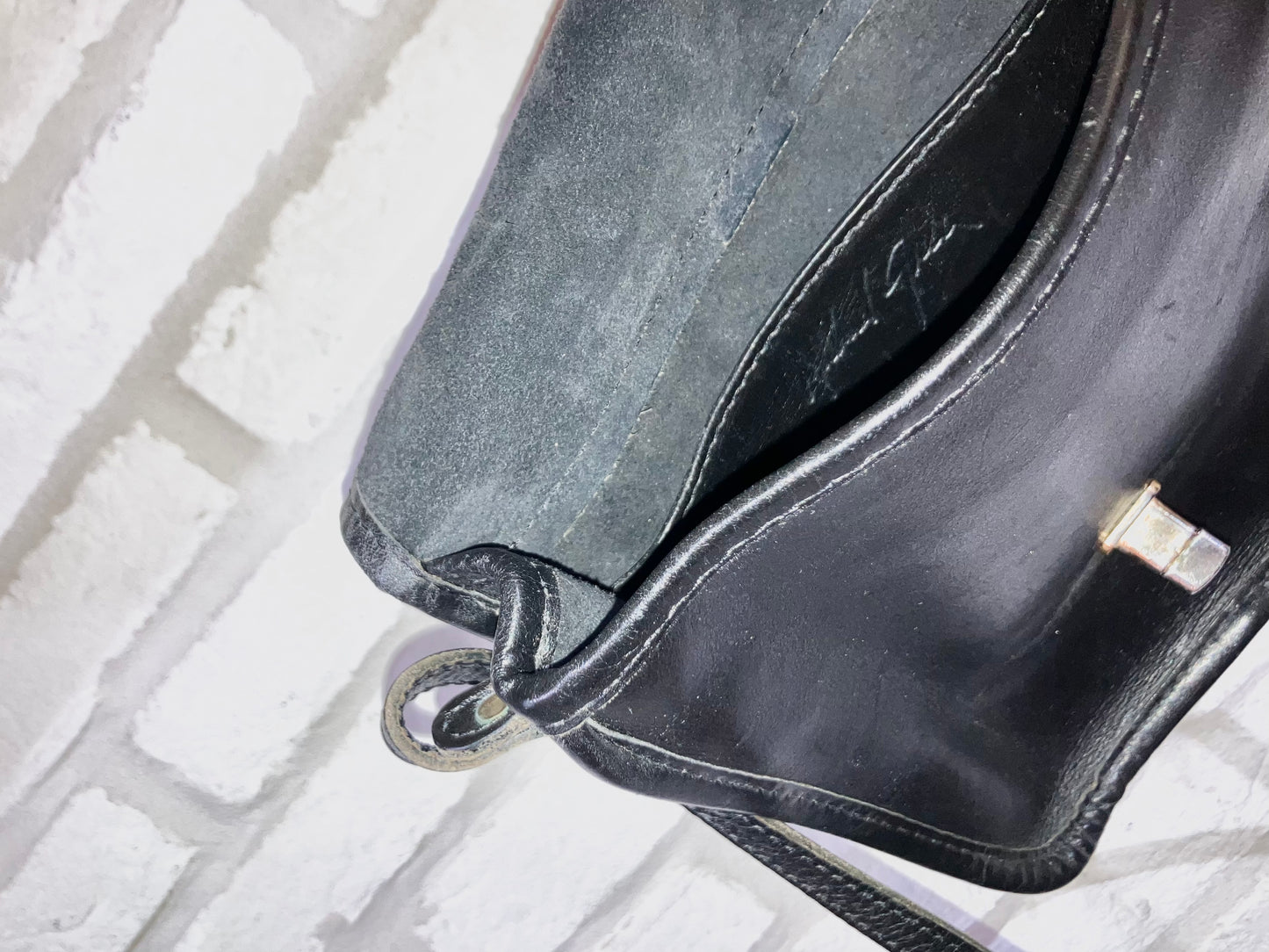 Old Design Leather Bag