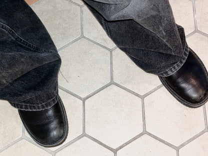 Old Design Leather Shoes