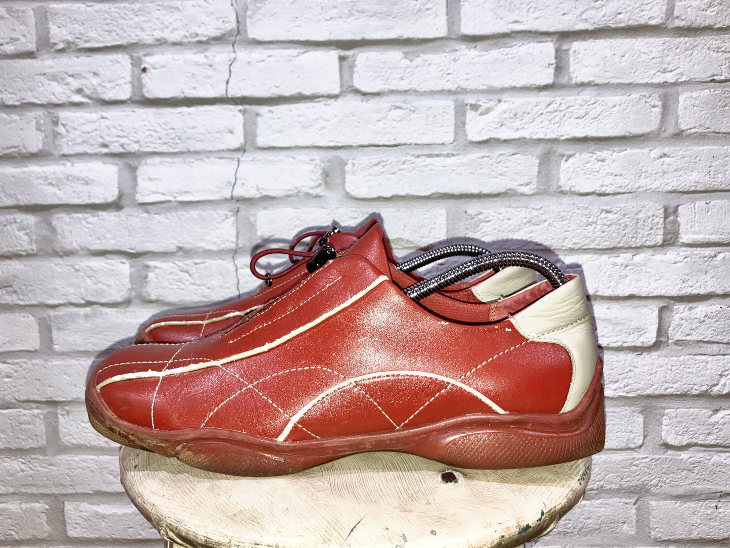 Old Design Leather Shoes