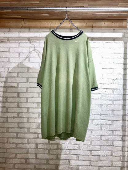 "NIKE" Old Oversized Design Ringer Tee