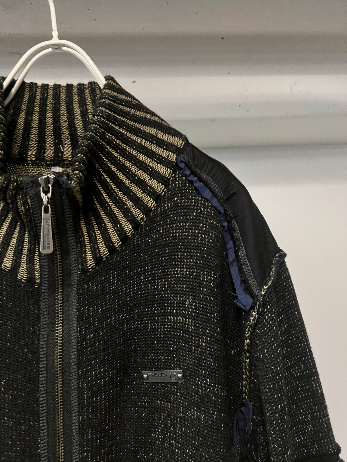 00s Stand Collar Zip-up Knit