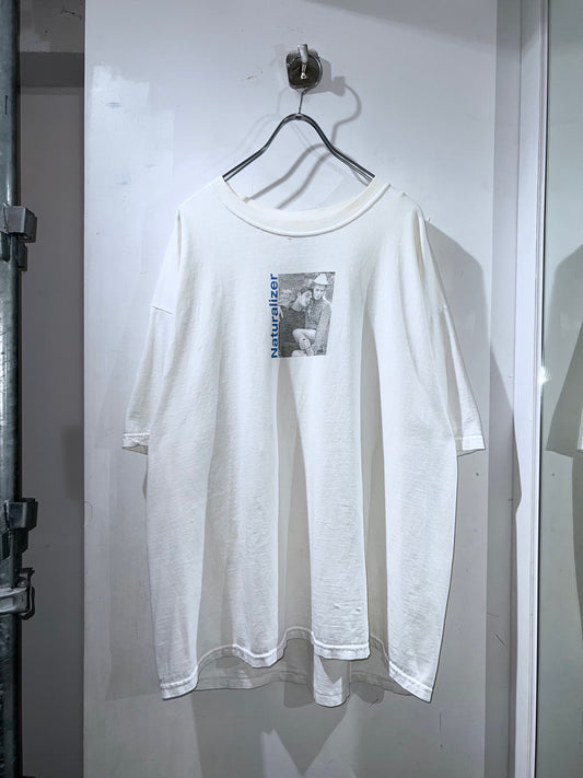 00s vintage Naturalizer T-shirt