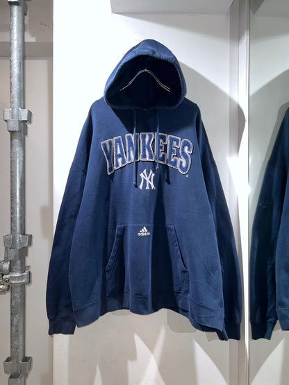 00's Adidas × Yankees Hoodie