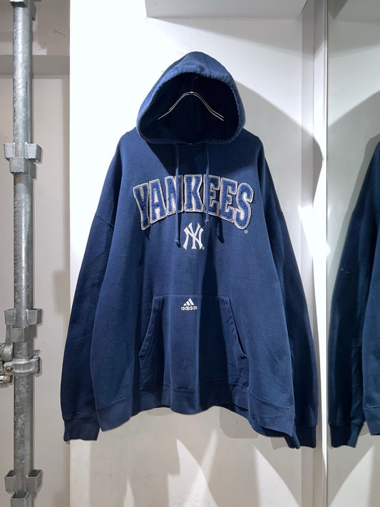 00's Adidas × Yankees Hoodie